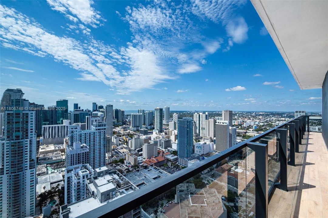 En Venta: $1,090,000 (3 camas, 3 baños, 1135 Pies cuadrados)