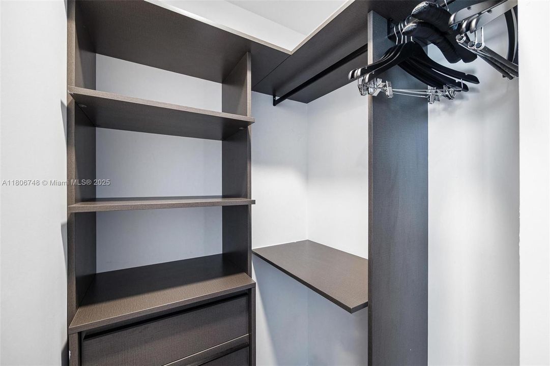 En Venta: $1,090,000 (3 camas, 3 baños, 1135 Pies cuadrados)