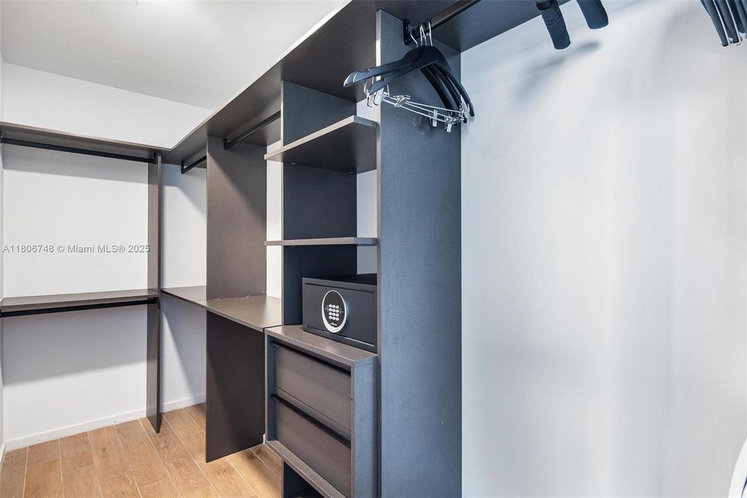 En Venta: $1,090,000 (3 camas, 3 baños, 1135 Pies cuadrados)