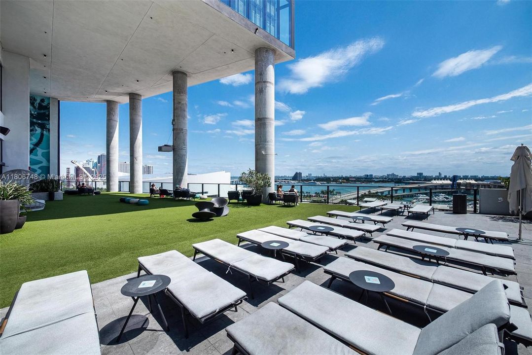 En Venta: $1,090,000 (3 camas, 3 baños, 1135 Pies cuadrados)