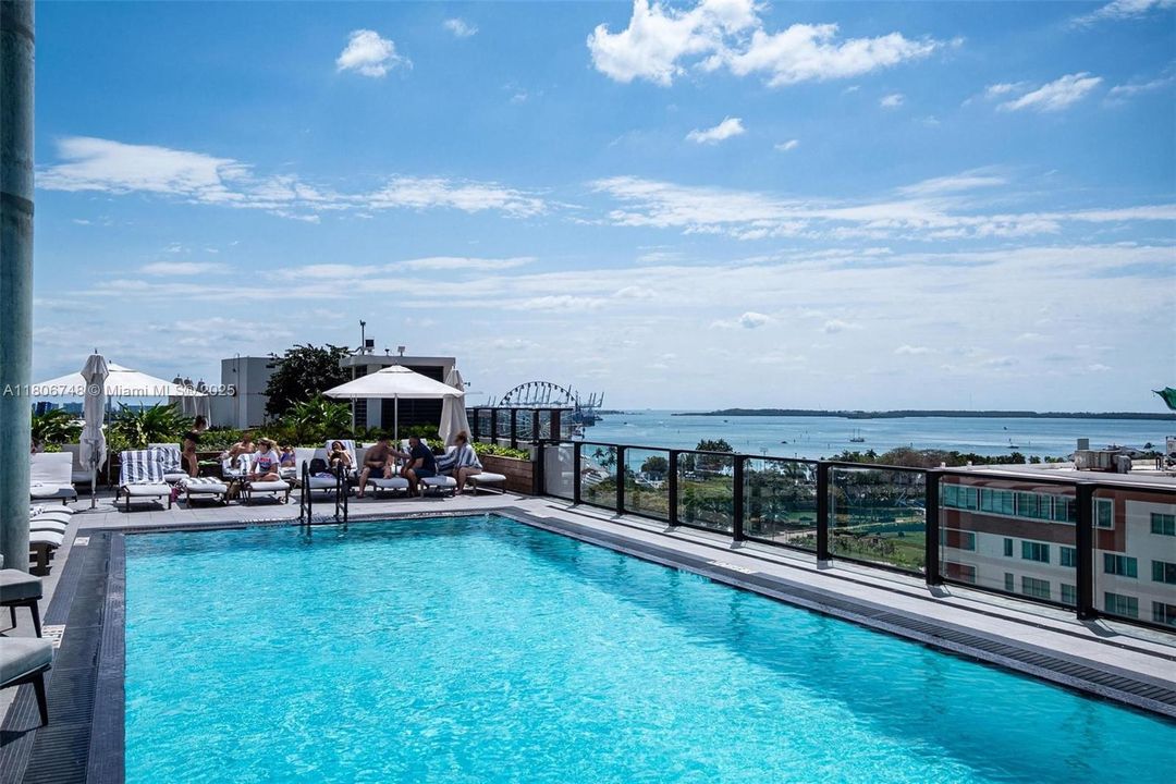 En Venta: $1,090,000 (3 camas, 3 baños, 1135 Pies cuadrados)