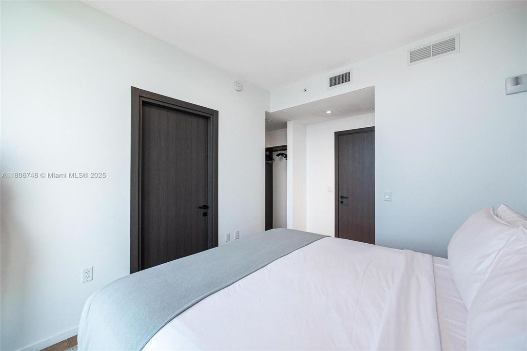 En Venta: $1,090,000 (3 camas, 3 baños, 1135 Pies cuadrados)