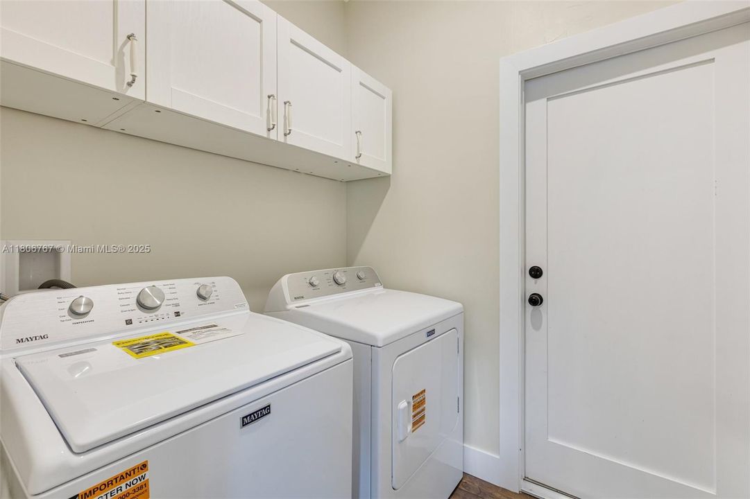 Recently Rented: $2,650 (4 beds, 2 baths, 1500 Square Feet)