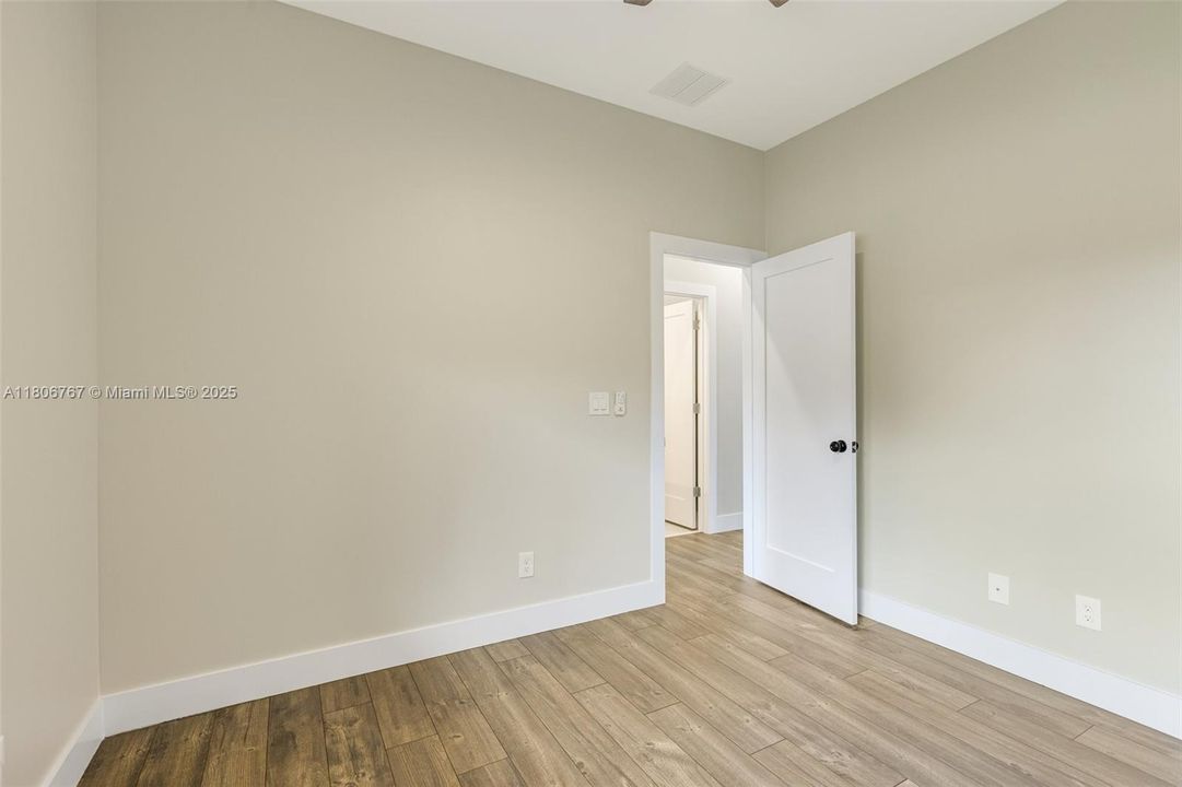 Recently Rented: $2,650 (4 beds, 2 baths, 1500 Square Feet)