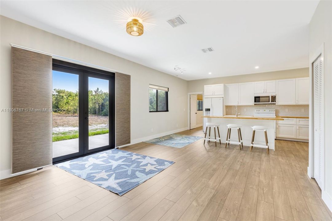 Recently Rented: $2,650 (4 beds, 2 baths, 1500 Square Feet)