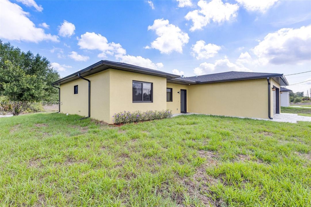 Recently Rented: $2,650 (4 beds, 2 baths, 1500 Square Feet)