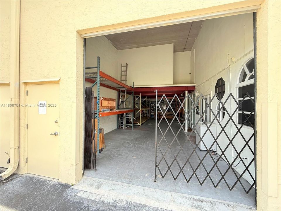 Active With Contract: $1,350 (0 beds, 0 baths, 0 Square Feet)