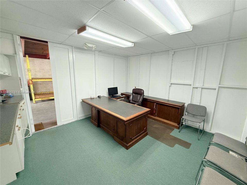 Active With Contract: $1,350 (0 beds, 0 baths, 0 Square Feet)