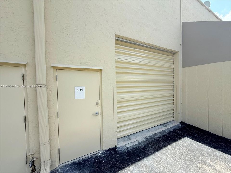 Active With Contract: $1,350 (0 beds, 0 baths, 0 Square Feet)