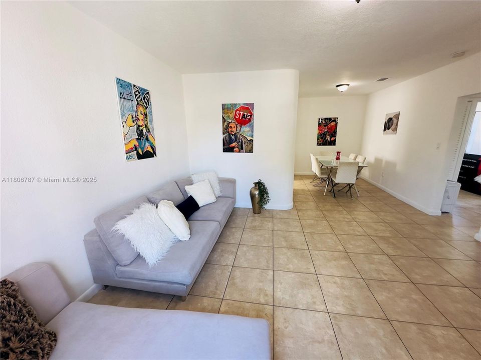 На продажу: $1,800,000 (3 спален, 2 ванн, 1362 Квадратных фут)