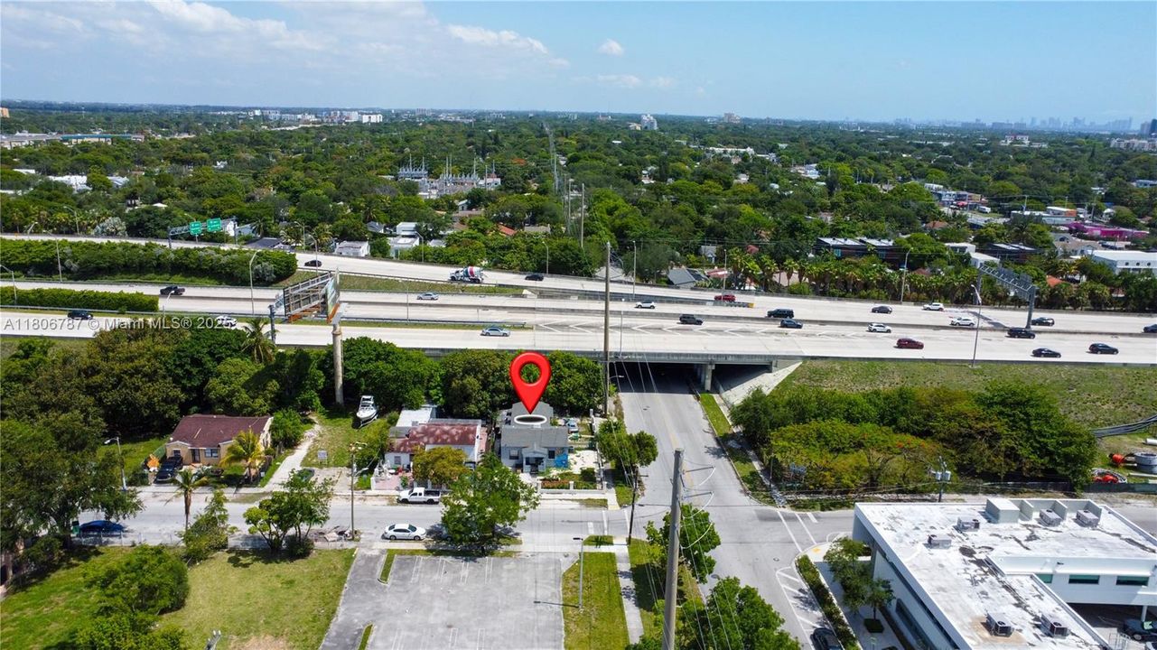 На продажу: $1,800,000 (3 спален, 2 ванн, 1362 Квадратных фут)