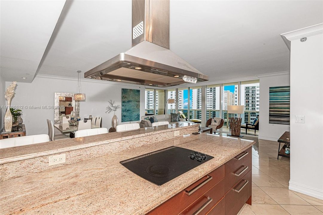 Recently Sold: $1,160,000 (2 beds, 2 baths, 1782 Square Feet)