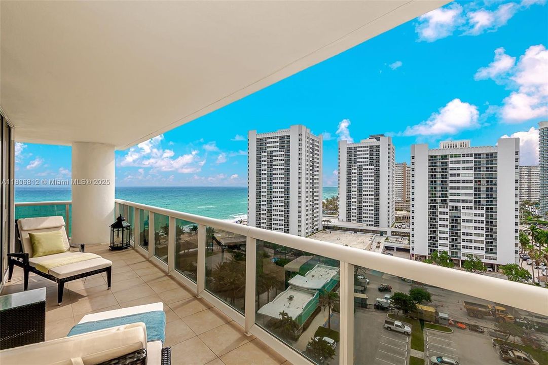 Recently Sold: $1,160,000 (2 beds, 2 baths, 1782 Square Feet)