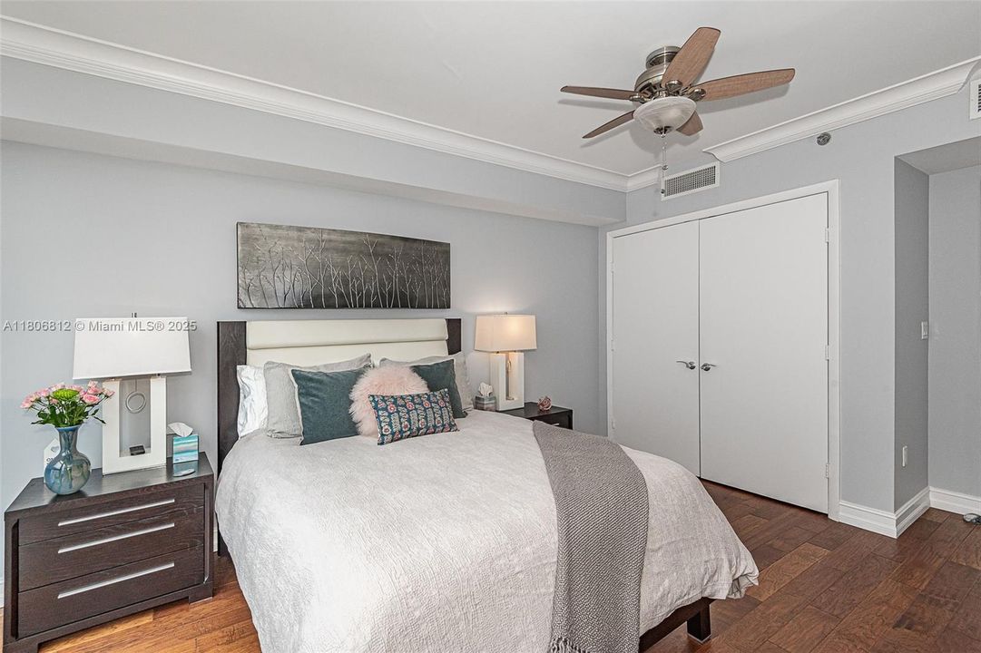 Recently Sold: $1,160,000 (2 beds, 2 baths, 1782 Square Feet)