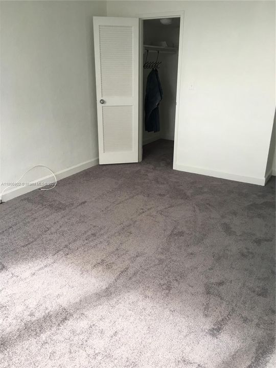 待售: $555,000 (1 贝兹, 1 浴室, 722 平方英尺)