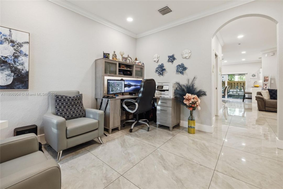 Vendido Recientemente: $450,000 (3 camas, 2 baños, 1526 Pies cuadrados)