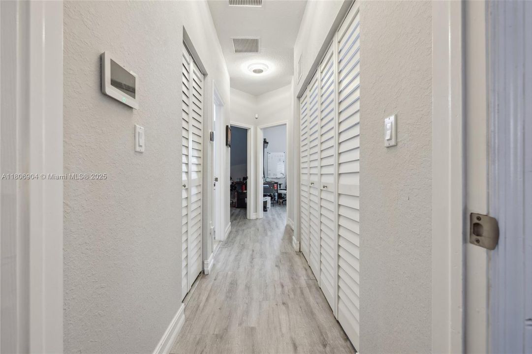 Vendido Recientemente: $450,000 (3 camas, 2 baños, 1526 Pies cuadrados)