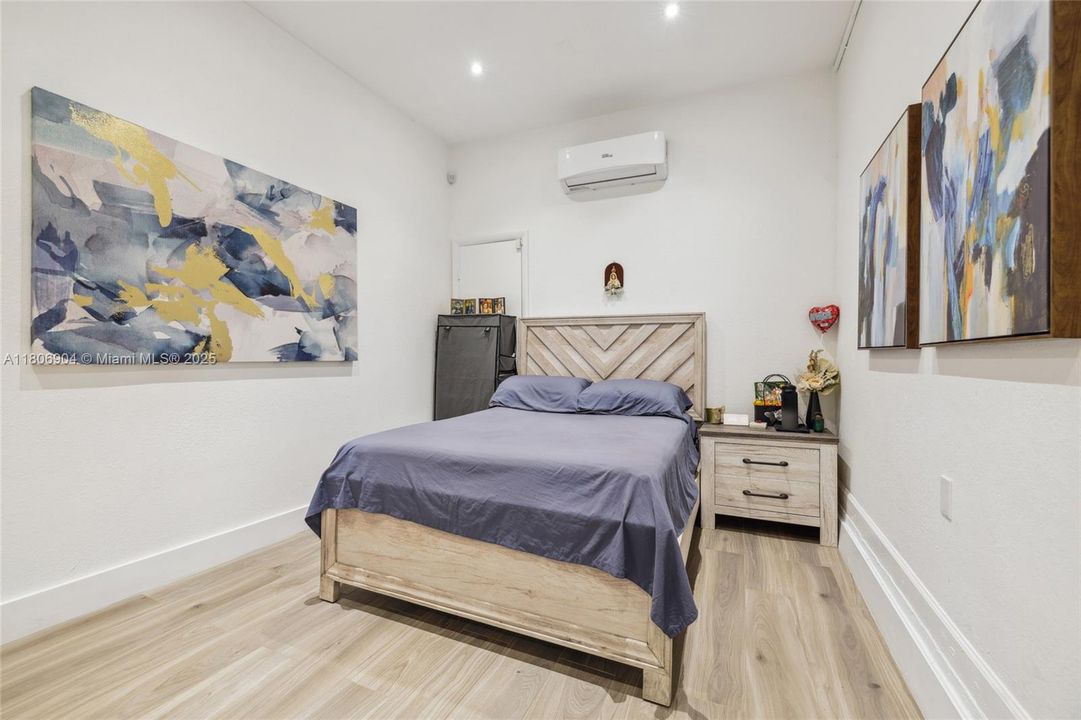 Vendido Recientemente: $450,000 (3 camas, 2 baños, 1526 Pies cuadrados)