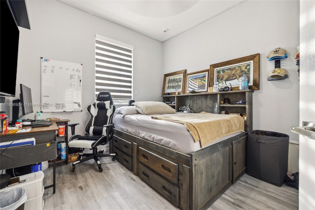 Vendido Recientemente: $450,000 (3 camas, 2 baños, 1526 Pies cuadrados)