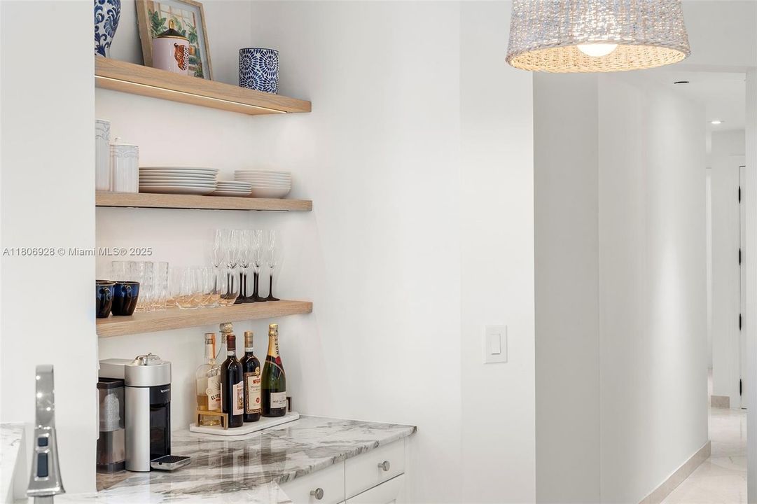 Vendido Recientemente: $1,195,000 (2 camas, 2 baños, 1598 Pies cuadrados)