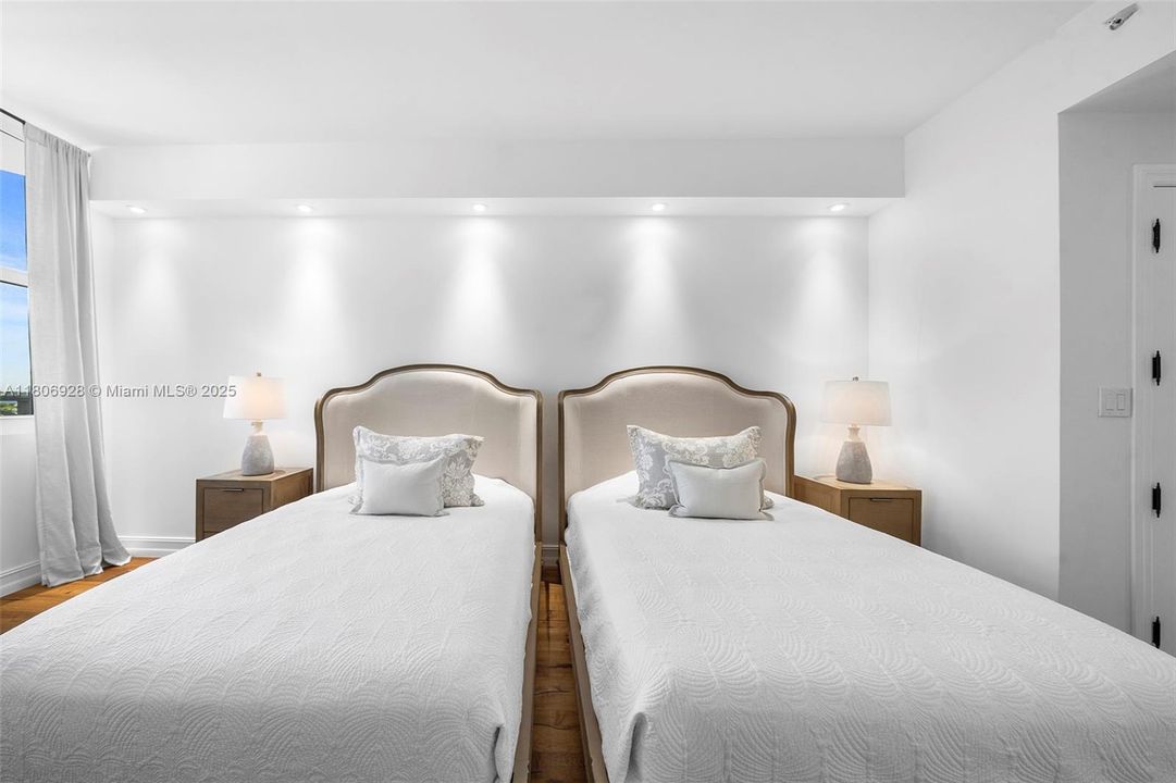 Vendido Recientemente: $1,195,000 (2 camas, 2 baños, 1598 Pies cuadrados)