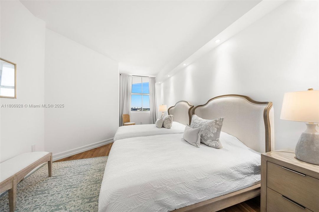 Vendido Recientemente: $1,195,000 (2 camas, 2 baños, 1598 Pies cuadrados)