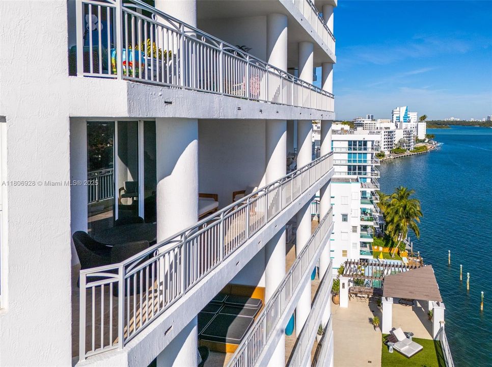 Vendido Recientemente: $1,195,000 (2 camas, 2 baños, 1598 Pies cuadrados)