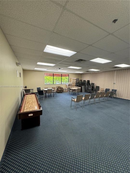 For Sale: $87,000 (1 beds, 1 baths, 900 Square Feet)