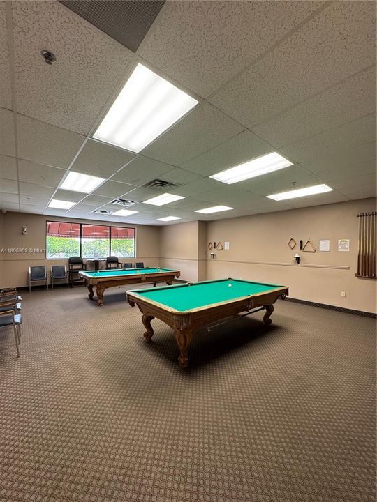 For Sale: $87,000 (1 beds, 1 baths, 900 Square Feet)