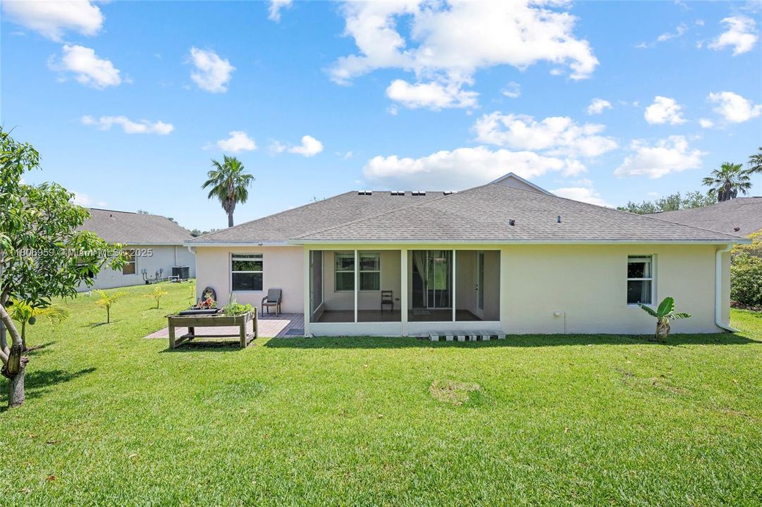 Recently Rented: $3,000 (5 beds, 3 baths, 2676 Square Feet)