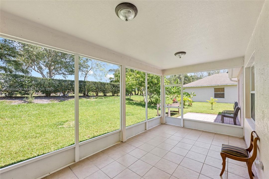 Recently Rented: $3,000 (5 beds, 3 baths, 2676 Square Feet)