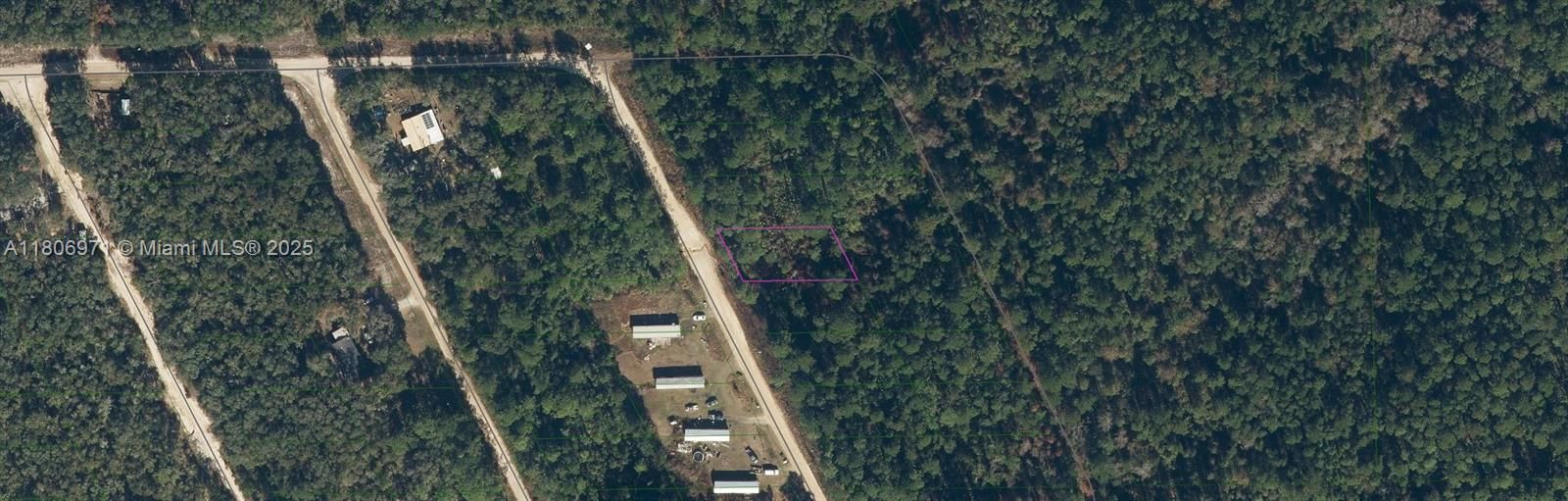 最近售出: $1,650 (0.27 acres)