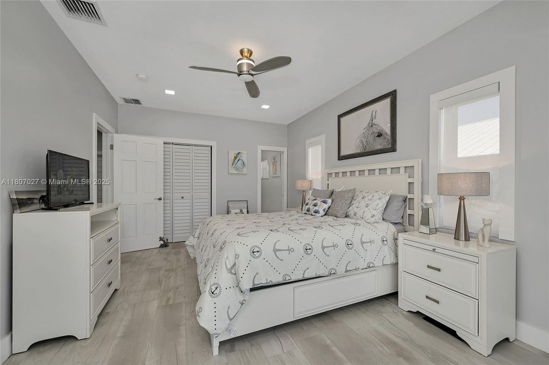 На продажу: $2,699,000 (4 спален, 3 ванн, 2098 Квадратных фут)