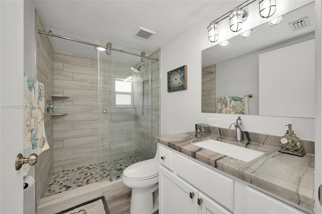 На продажу: $2,699,000 (4 спален, 3 ванн, 2098 Квадратных фут)