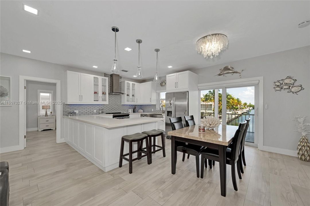 На продажу: $2,699,000 (4 спален, 3 ванн, 2098 Квадратных фут)