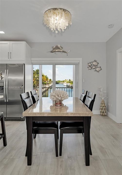 На продажу: $2,699,000 (4 спален, 3 ванн, 2098 Квадратных фут)