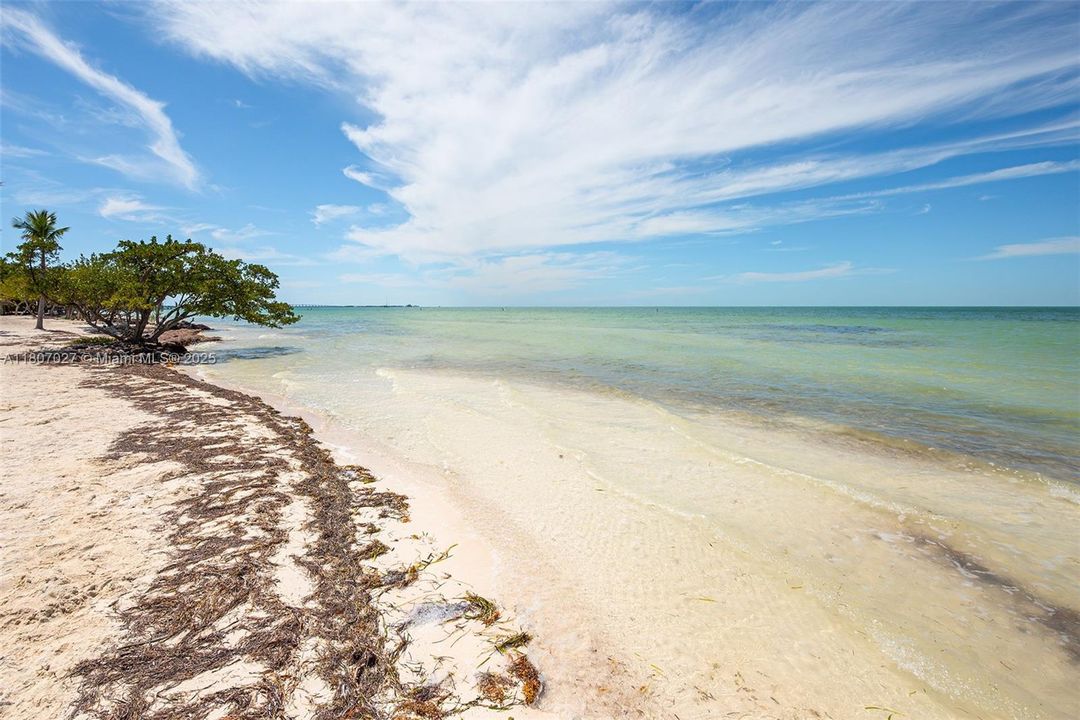 На продажу: $2,699,000 (4 спален, 3 ванн, 2098 Квадратных фут)