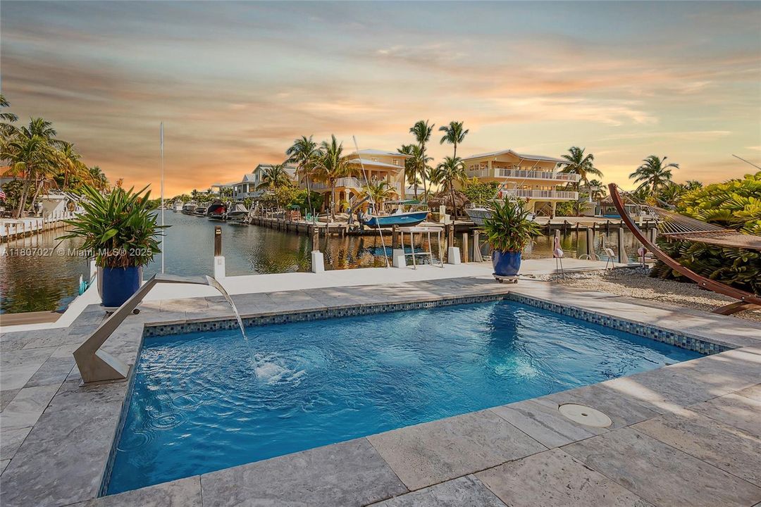 На продажу: $2,699,000 (4 спален, 3 ванн, 2098 Квадратных фут)