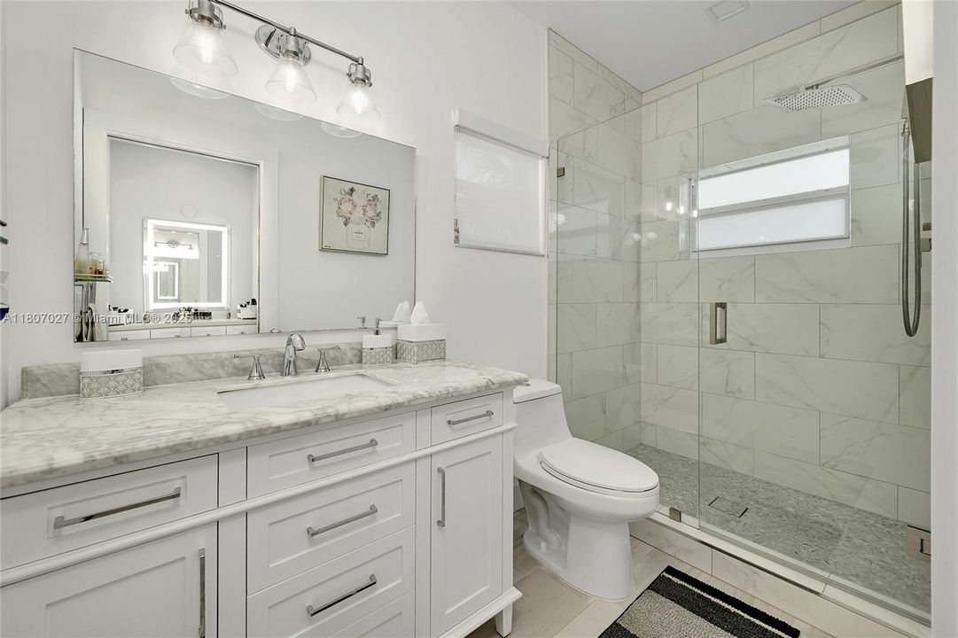 На продажу: $2,699,000 (4 спален, 3 ванн, 2098 Квадратных фут)