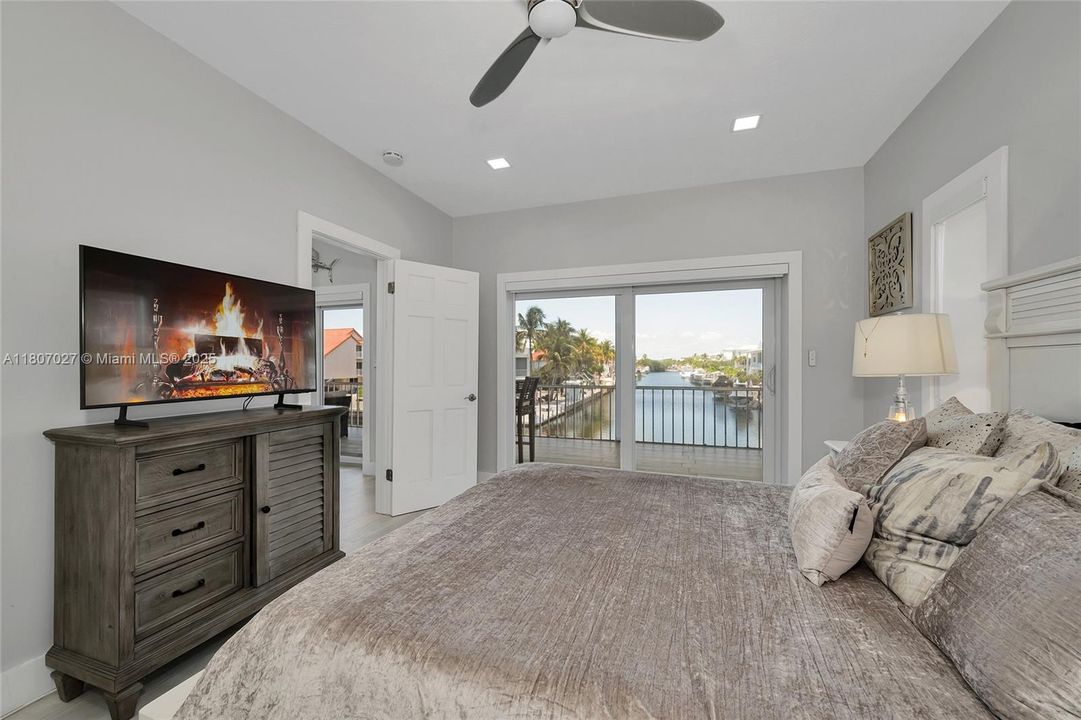 На продажу: $2,699,000 (4 спален, 3 ванн, 2098 Квадратных фут)