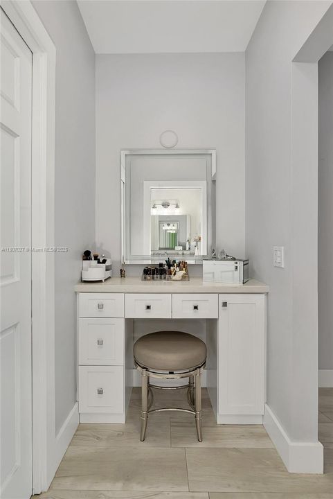 На продажу: $2,699,000 (4 спален, 3 ванн, 2098 Квадратных фут)