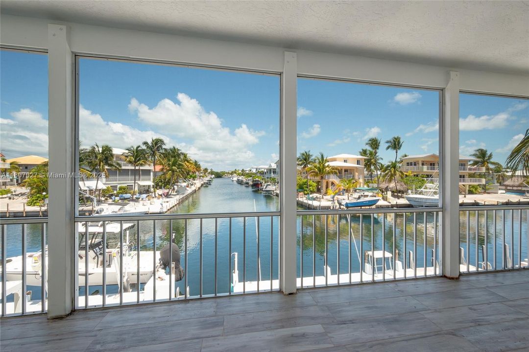 На продажу: $2,699,000 (4 спален, 3 ванн, 2098 Квадратных фут)