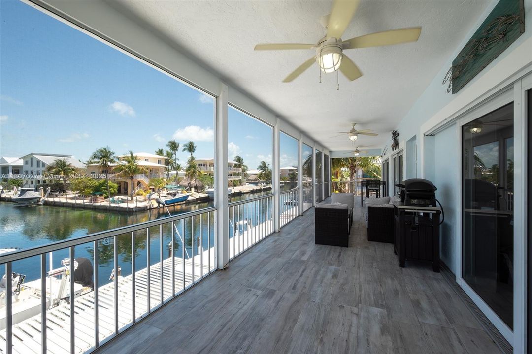 На продажу: $2,699,000 (4 спален, 3 ванн, 2098 Квадратных фут)