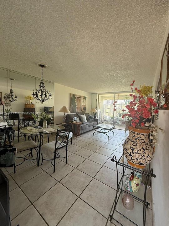 Recently Sold: $55,000 (1 beds, 1 baths, 640 Square Feet)