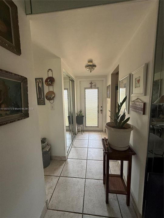 Recently Sold: $55,000 (1 beds, 1 baths, 640 Square Feet)