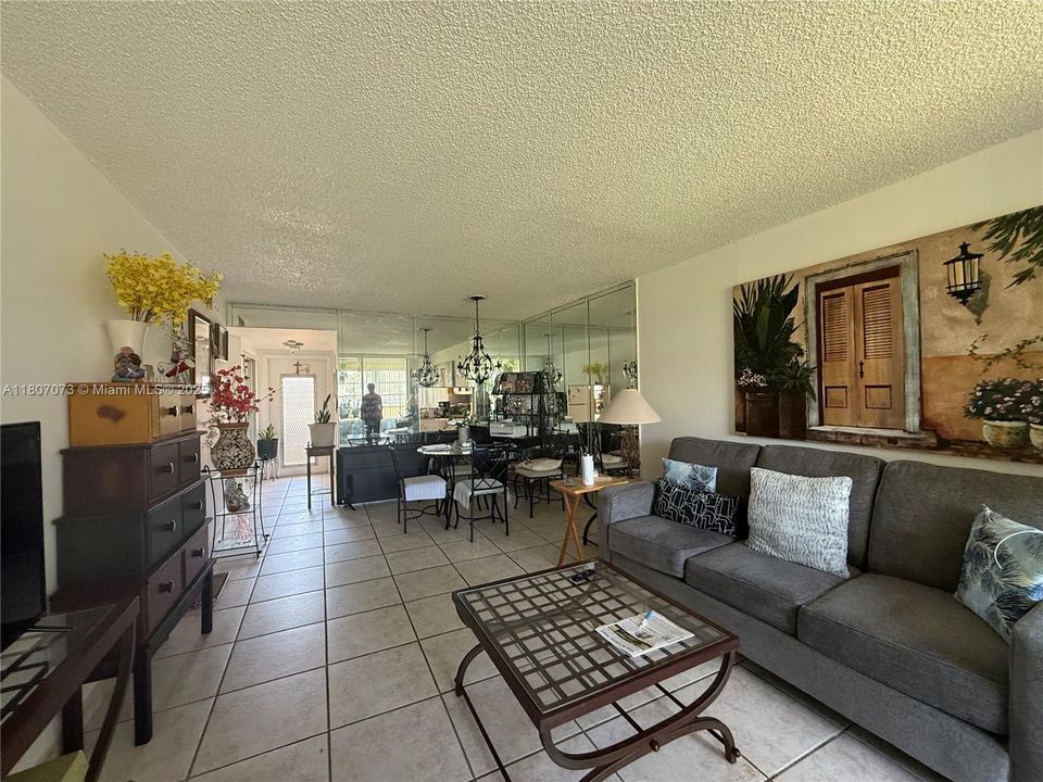 Recently Sold: $55,000 (1 beds, 1 baths, 640 Square Feet)