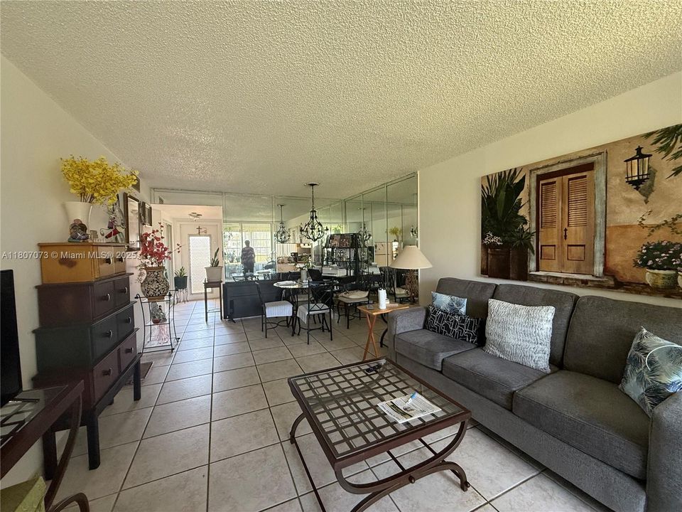 Recently Sold: $55,000 (1 beds, 1 baths, 640 Square Feet)