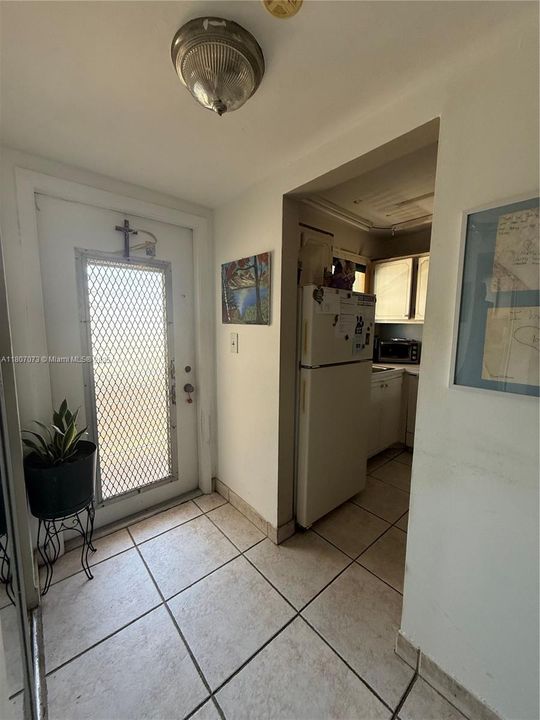 Recently Sold: $55,000 (1 beds, 1 baths, 640 Square Feet)