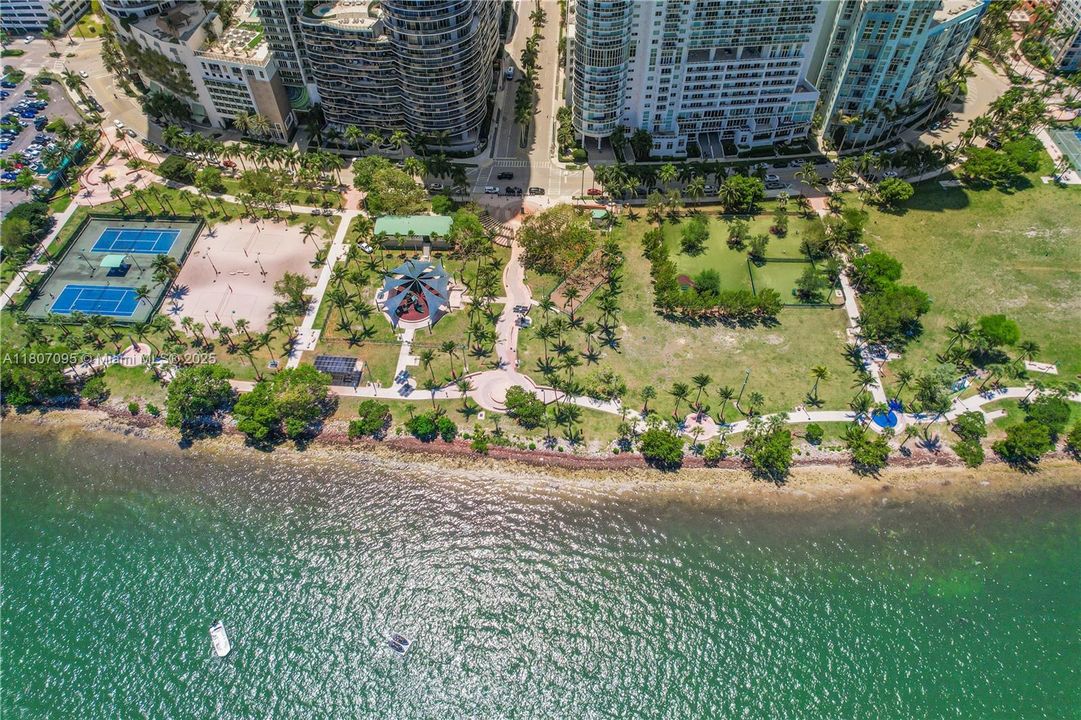 最近售出: $458,000 (2 贝兹, 2 浴室, 1173 平方英尺)