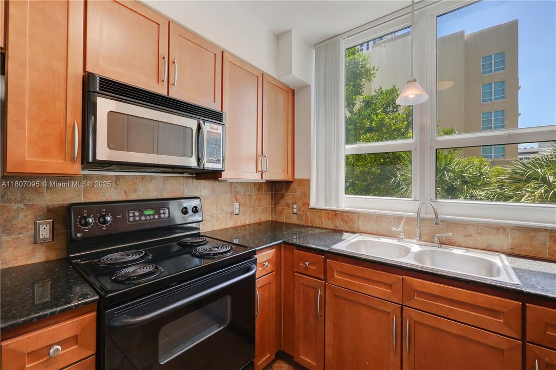 最近售出: $458,000 (2 贝兹, 2 浴室, 1173 平方英尺)